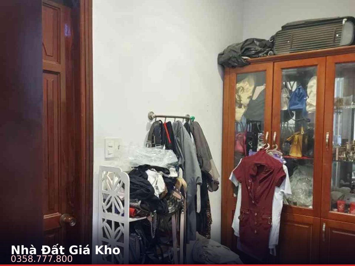 Nhà đất — Đường Số 5, Bình Trưng, Quận 2 — 210m² · ngang 10m · 3 tầng — 35 tỷ