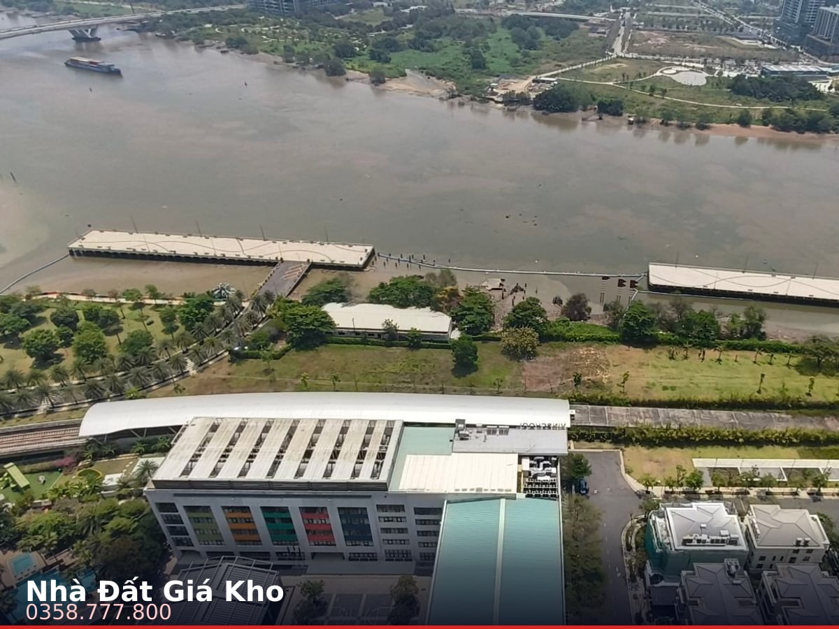 Nhà đất — Tôn Đức Thắng, Sài Gòn, Quận 1 — 121.4m² · ngang 10m · 1 tầng — 56 tỷ