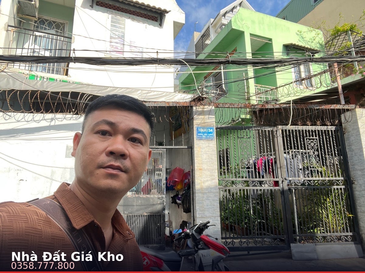 Nhà hẻm — Hoài Thanh, Phú Định, Quận 8 — 305m² · ngang 11m · 4 tầng — 26 tỷ