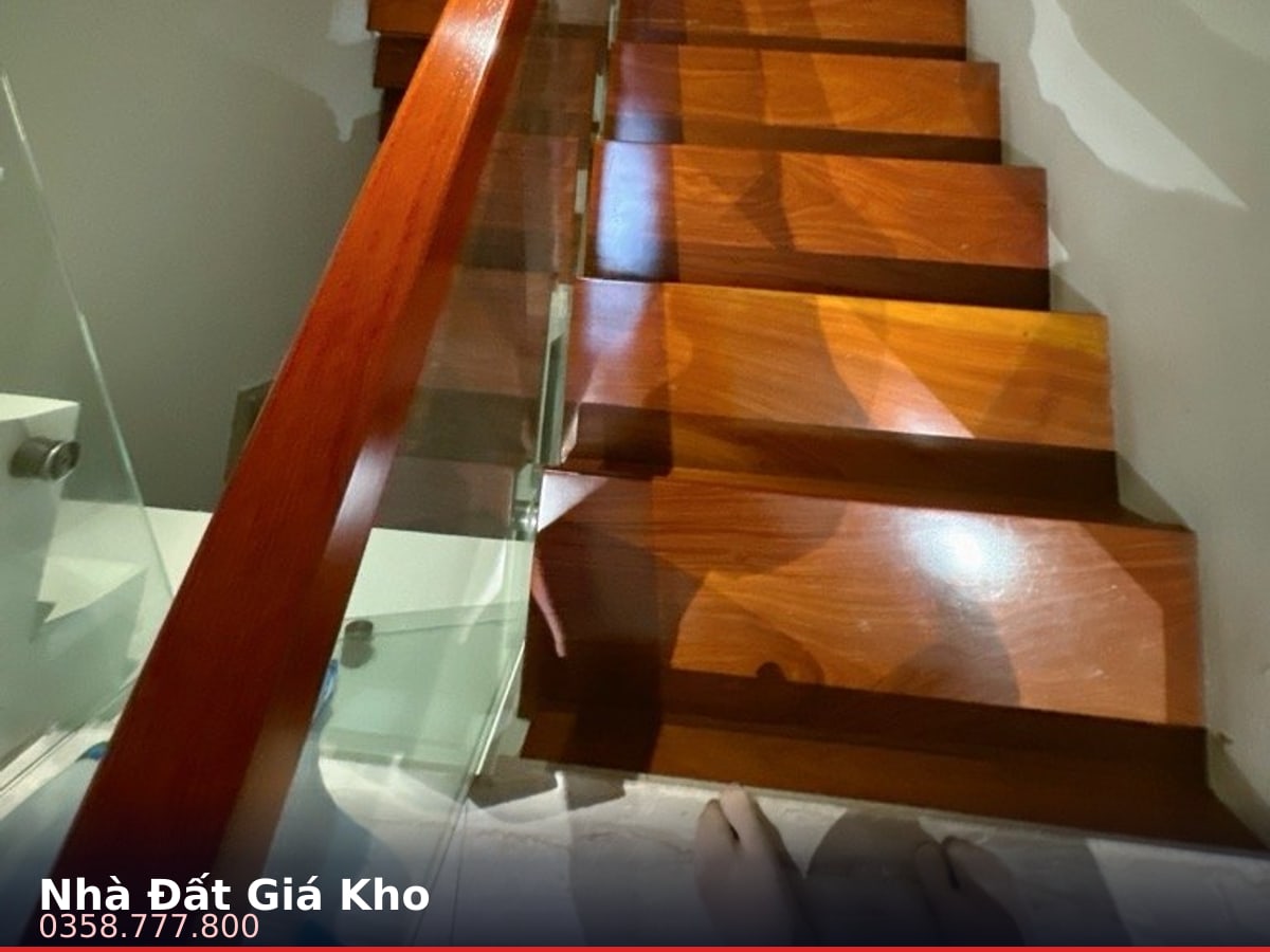 Nhà hẻm — Huỳnh Văn Bánh, Phú Nhuận — 163.5m² · ngang 8m · 5 tầng — 36,7 tỷ