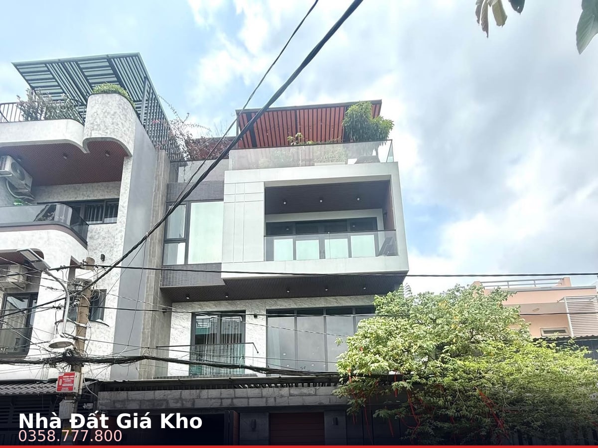 Nhà hẻm — Thoại Ngọc Hầu, Phú Thạnh, Tân Phú — 145m² · ngang 8m · 4 tầng — 26,5 tỷ