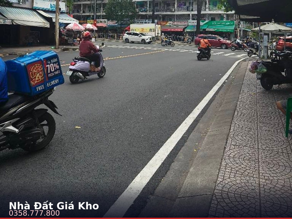 Nhà mặt tiền — Đường 14 ( Đường Vĩnh Hội Mới ), Vĩnh Hội, Quận 4 — 217m² · ngang 14m · 2 tầng — 107 tỷ