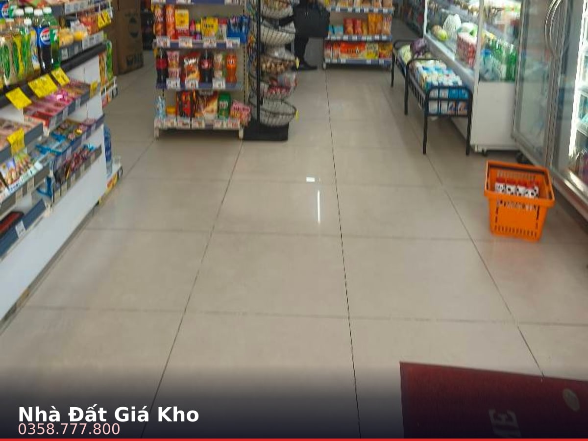 Nhà mặt tiền — Đường 14 ( Đường Vĩnh Hội Mới ), Vĩnh Hội, Quận 4 — 217m² · ngang 14m · 2 tầng — 107 tỷ
