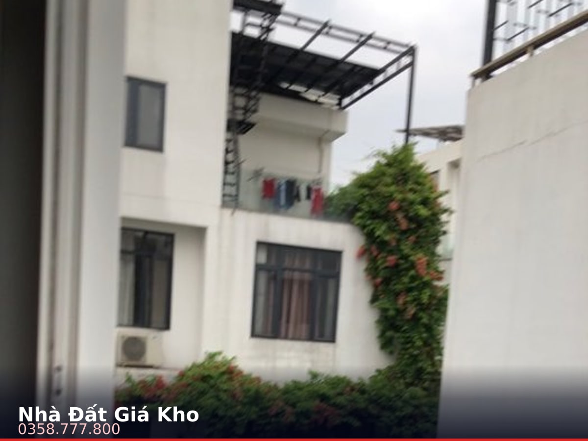 Nhà mặt tiền — Đường 1A, Long Trường, Quận 9 — 200m² · ngang 10m · 3 tầng — 33 tỷ