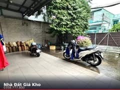 Nhà mặt tiền — Đường 33, Bình Trưng, Quận 2 — 637m² · ngang 20m · 4 tầng — 63 tỷ