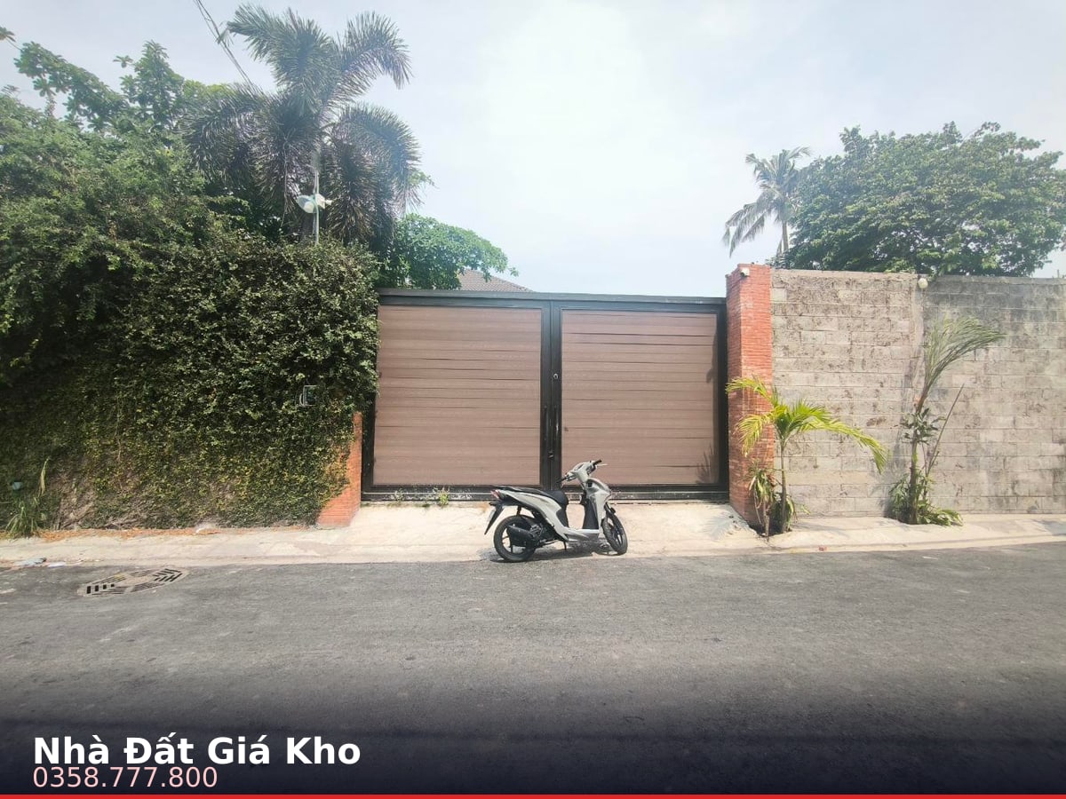 Nhà mặt tiền — Đường Số 2, Thành phố Thủ Đức — 705m² · ngang 18m · 2 tầng — 53 tỷ