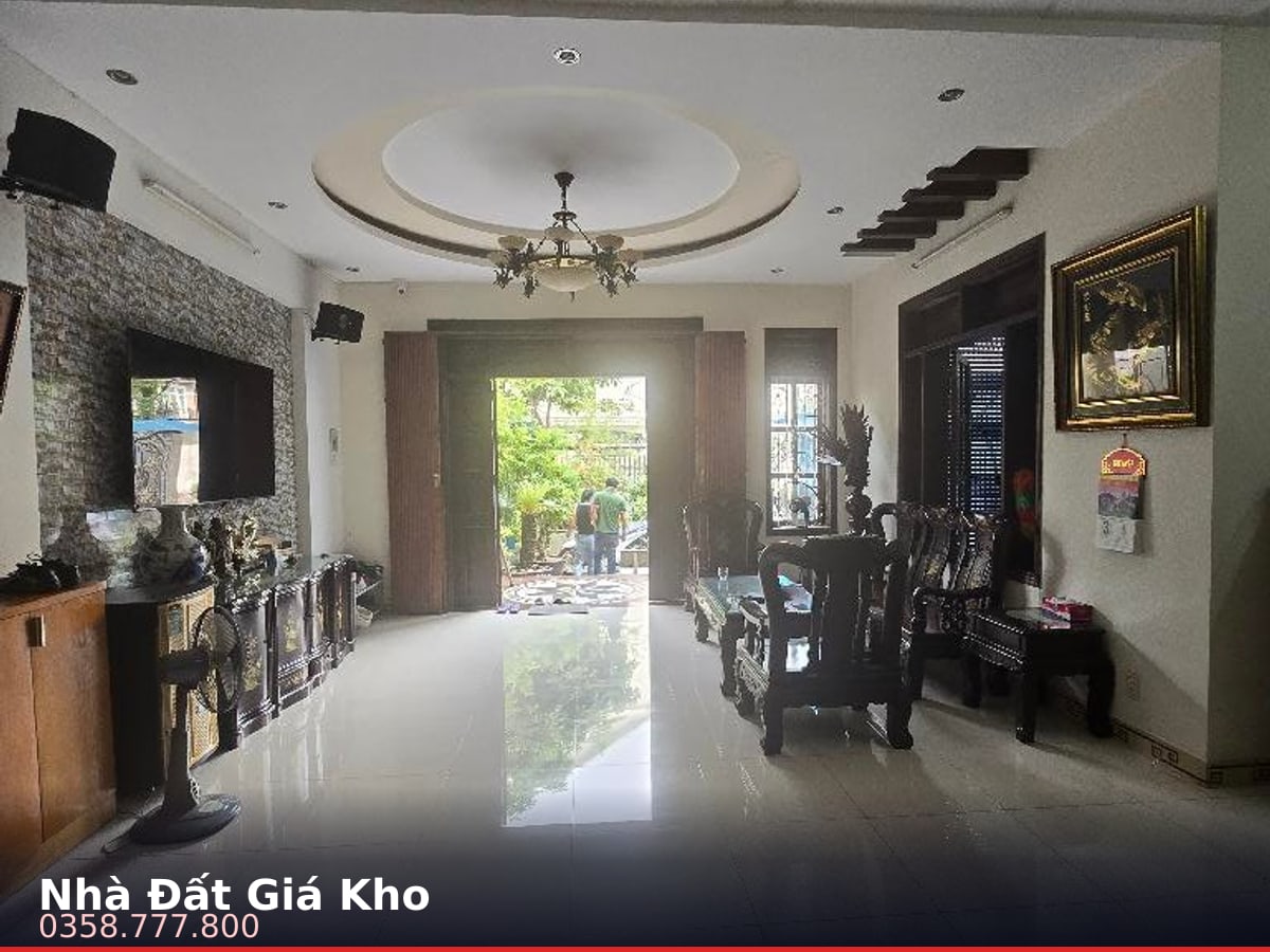 Nhà mặt tiền — Đường số 5, Khu dân cư Nam Long, Tân Thuận, Quận 7 — 262m² · ngang 8m · 4 tầng — 42 tỷ