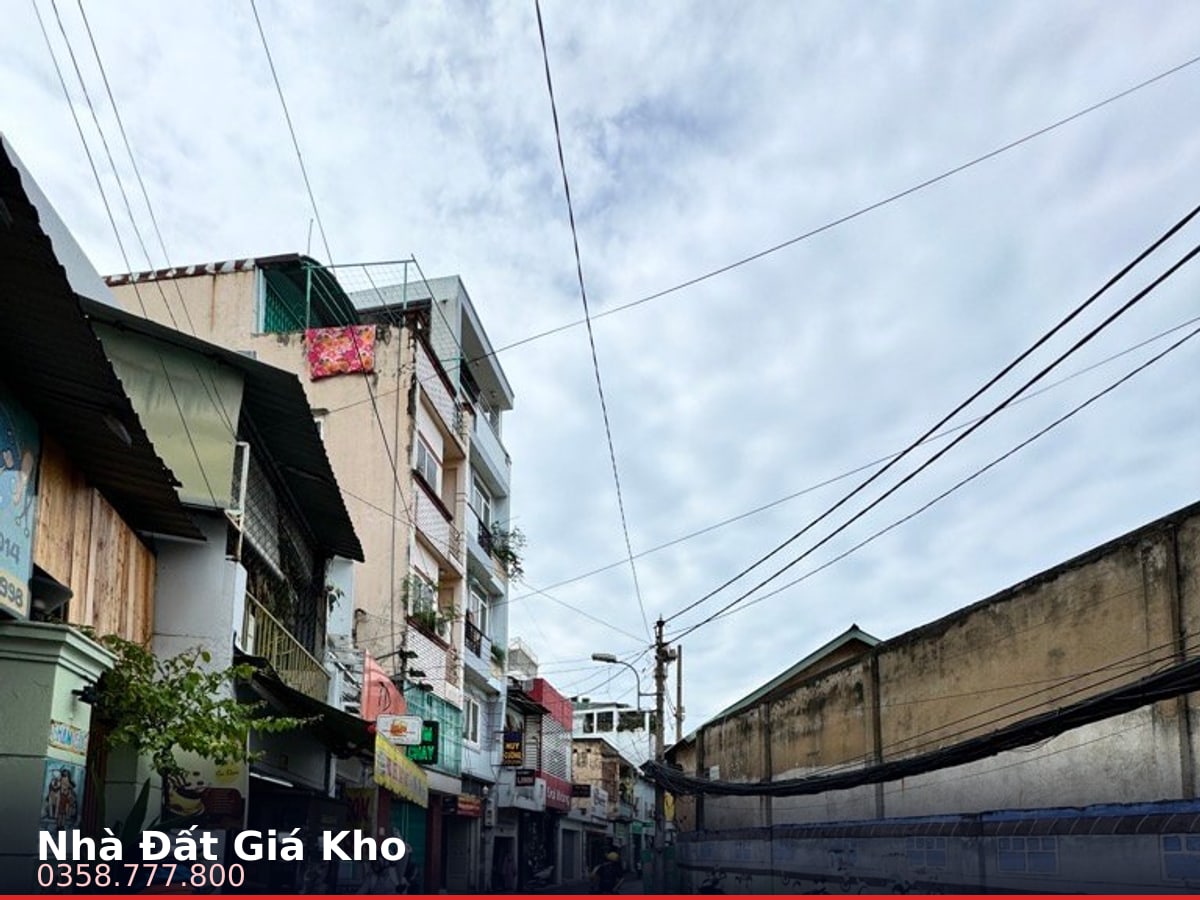 Nhà mặt tiền — Trần Văn Đang, Nhiêu Lộc, Quận 3 — 216m² · ngang 10m · 3 tầng — 42,5 tỷ